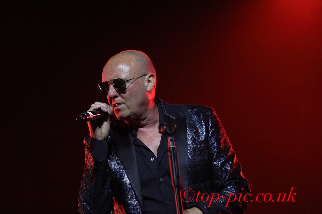 toppiccouk's tweet photo. Rocking the big top @heaven17bef #essex #intheparkfestival @InTheParkFest the crowd dont need any #temptation as they #sing #dance and #party the night away #music #Eighties https://t.co/q3tooIiXcO