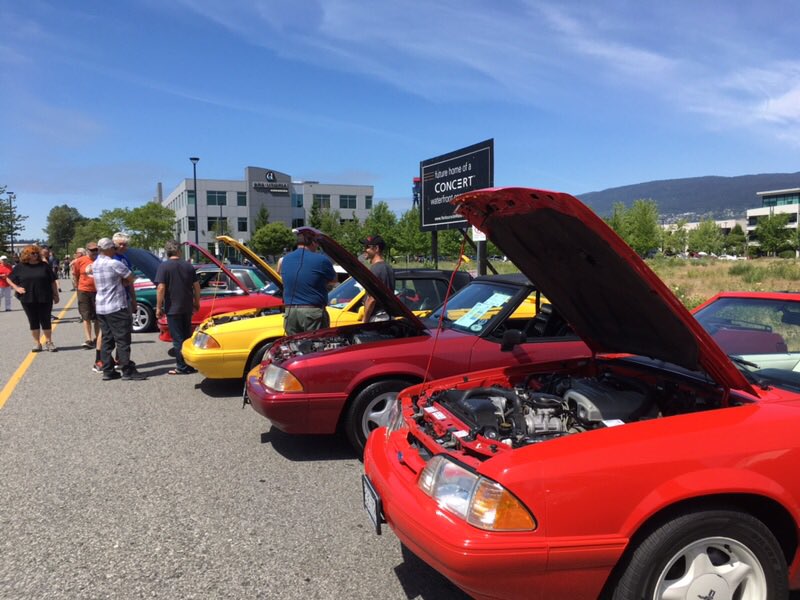 Car show at Harbourside near Kings Mill Walk Park.  Greater Vancouver Mustang Assoc until 3pm. #NorthVan  🚘 https://t.co/7PylVaLbPK