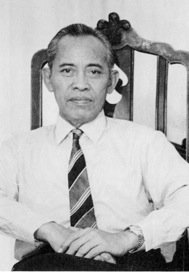 Obama's real father. SUBUD cult founder Muhammad Subuh Sumohadiwidjojo of Indonesia.