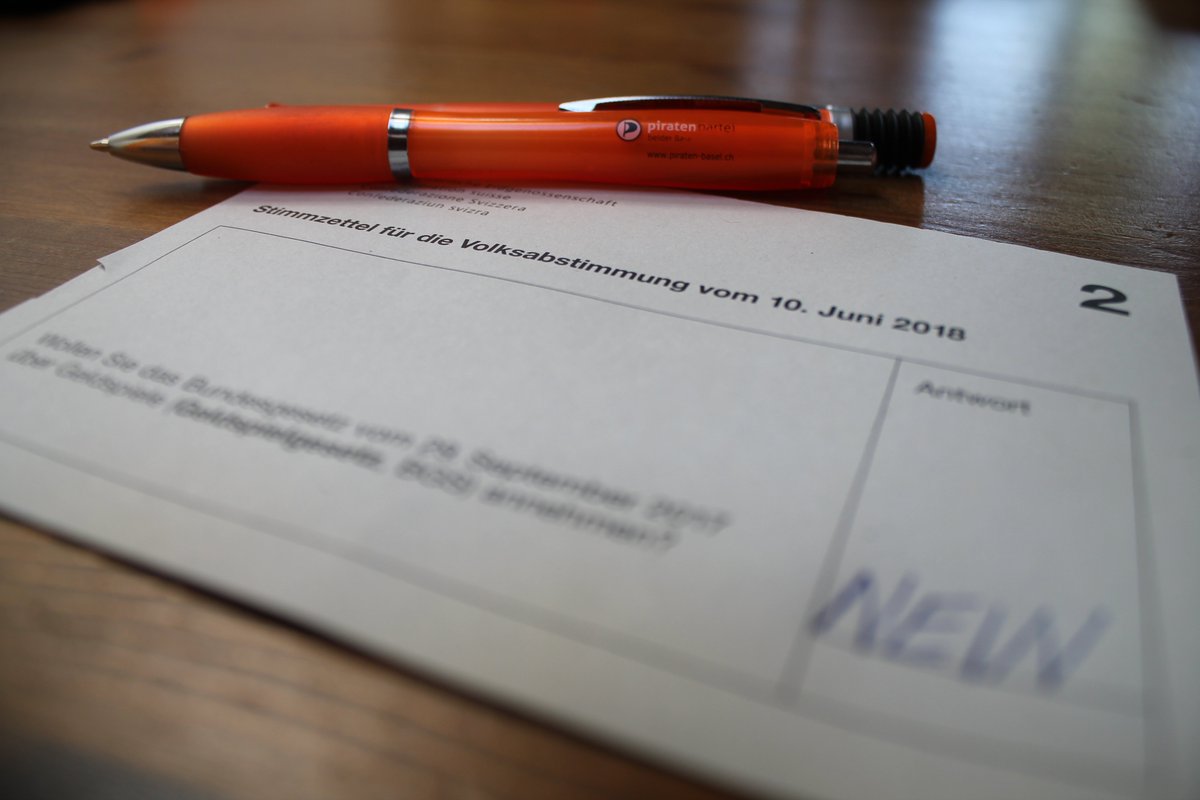 PiratenBS_BL's tweet photo. Fazit nach diesem Wochenende:

Nein zu #Netzsperren
Nein zu #Zensur
Nein zum #Geldspielgesetz

#GeldspielgesetzNEIN #Abst18 #Vot18 #CHvote
https://t.co/XaXlVlhLWJ https://t.co/nj2EPQIm6S