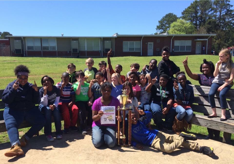 mrssaders's tweet image. Celebrate success on Diagnostic tests, growth, or Standards Mastery with a trophy and photo of your class. Kids love the competition! (And extra recess) #myiready @CurriculumAssoc