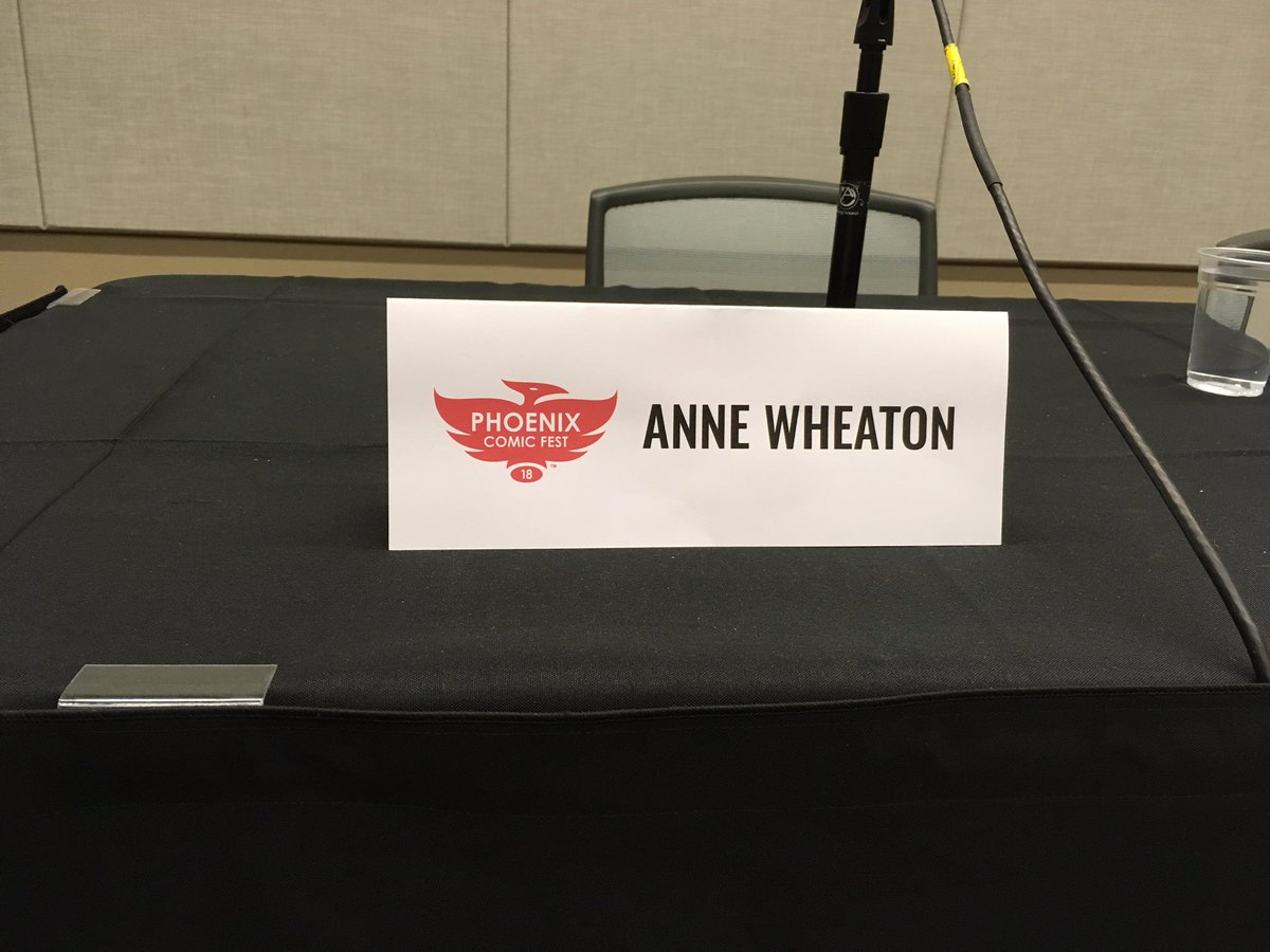 almostahermit's tweet photo. Waiting for @AnneWheaton's spotlight panel @PhxComicFest https://t.co/aPrQp2EWfQ