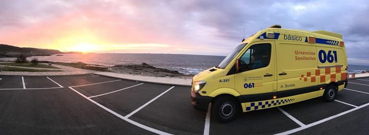 amb_burela's tweet photo. Buenas y bonitas tardes de guardia en #BURELA, A-397 contemplando la puesta del sol en la playa da Marosa😍😍
#AMBULANCIASBURELA https://t.co/dRFPSJKojq