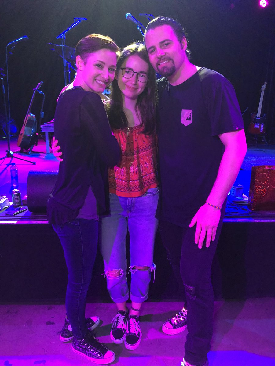EOEdenmark's tweet photo. i sacrificed a lot, spent (literally) all my money on concert tickets, flight and hotel just to be a part of the #EOExTour and i feel blessed to have met these two amazing people. Thank you @eastofeli for your kindness and an amazing concert ❤️ https://t.co/Tlzwd08xT8