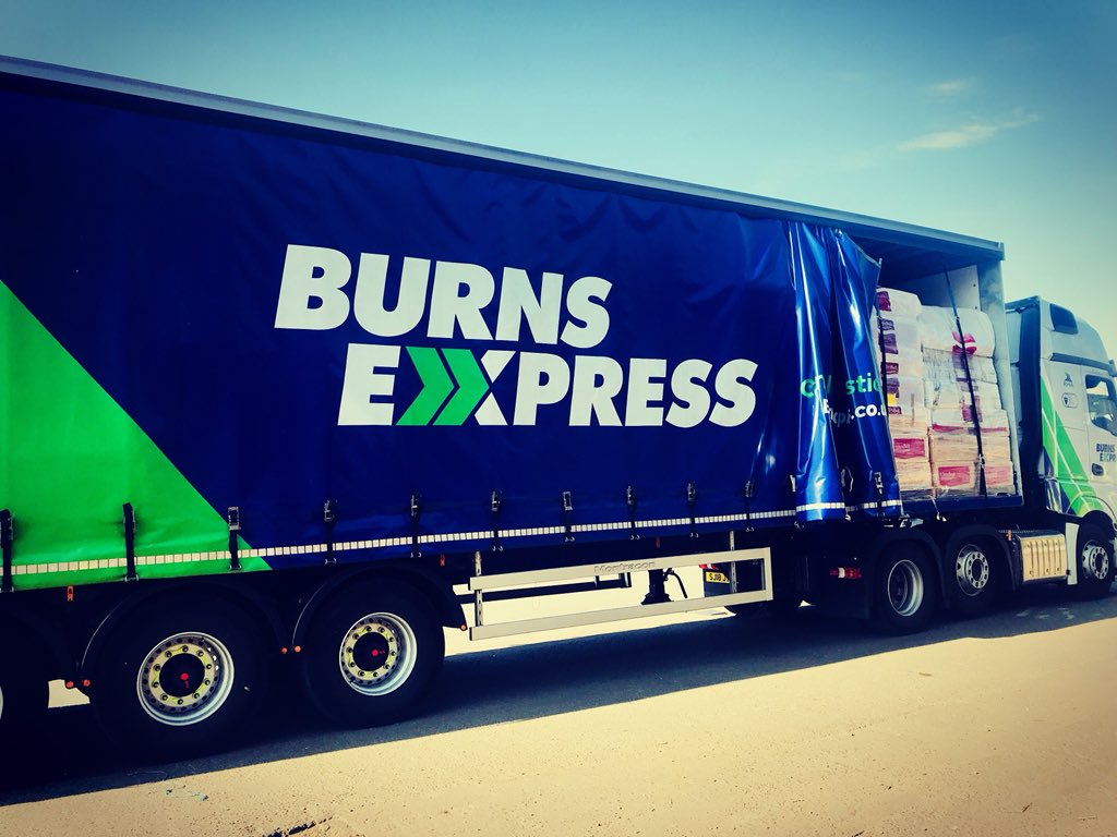 BurnsExpress's tweet photo. Wood shavings kindly donated to local charity Animal Rescue &amp; Support by International Timber Grangemouth. Collection &amp; Delivery our contribution 🐴🚚#happytohelp https://t.co/tF3ohEcT8Y