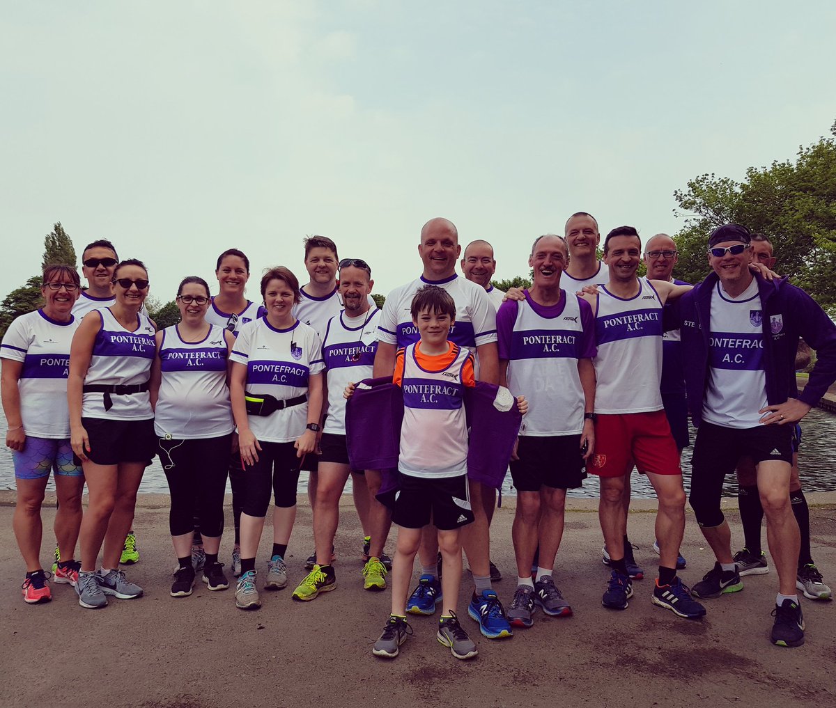 26milesdone's tweet photo. Yesterday was all about PAC. In the morning we ran parkrun, then in the evening we all got well and truly sloshed #messy #willrunforgin #teamPAC #runhardpartyharder https://t.co/aUJkG96Z9Q