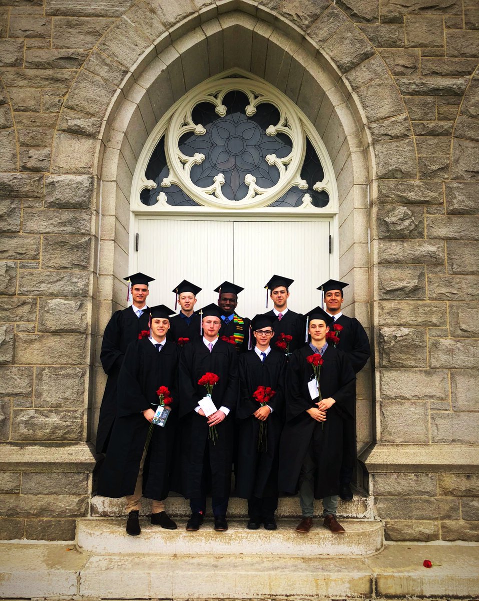 John_Carroll's tweet photo. #NMHalums The distinguished #NMHbasketball Class of 2018! #NMHlab #TheFarm #NMHchampions #GoNMH https://t.co/0qvP2eJo2c