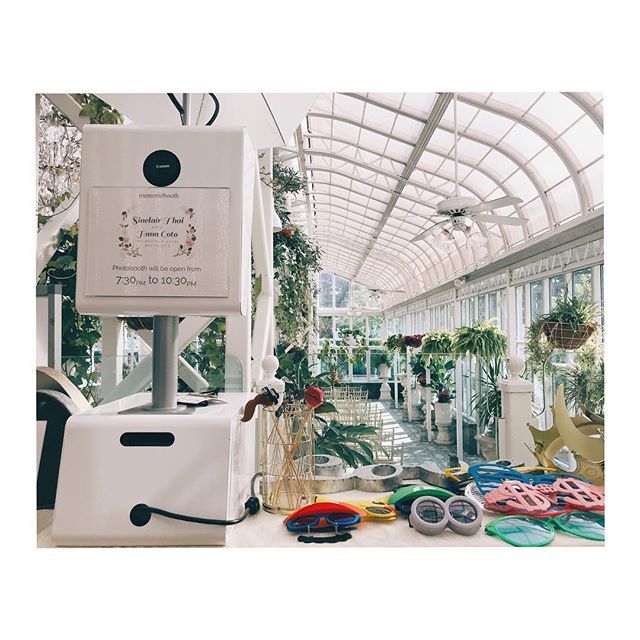 memoriebooth's tweet photo. At the beautiful conservatory in @the_madison_hotel #memoriebooth #njvenue #conservatory #njwedding https://t.co/tx7b4JSmNe https://t.co/hVrvUxyoK5
