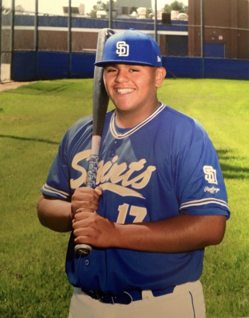 benny626torres's tweet image. sad realizing that my high school career is over #KsUp