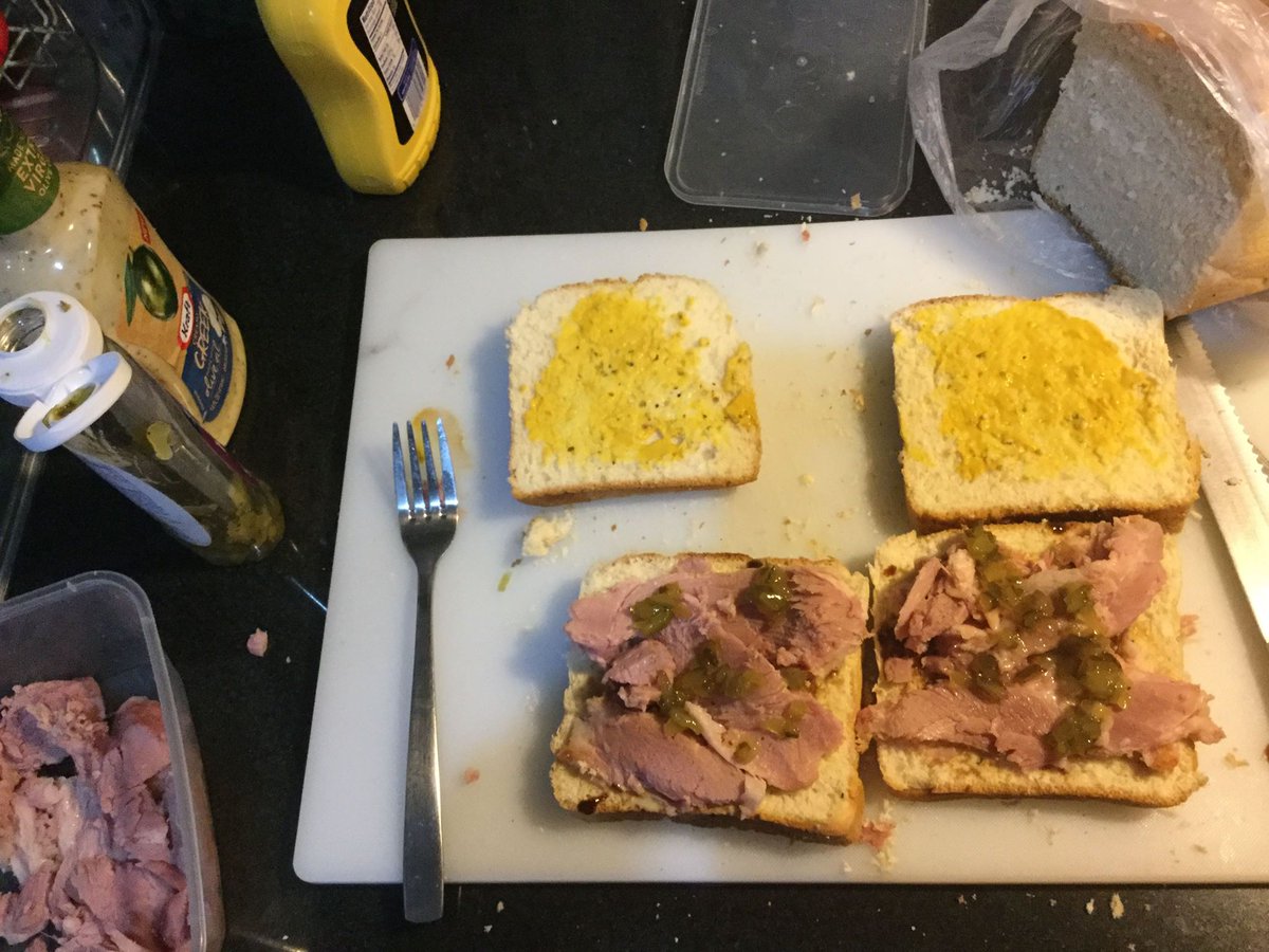 carisbmckellar's tweet photo. get you a snack that can make meals, yeah? https://t.co/efzq8pz91K