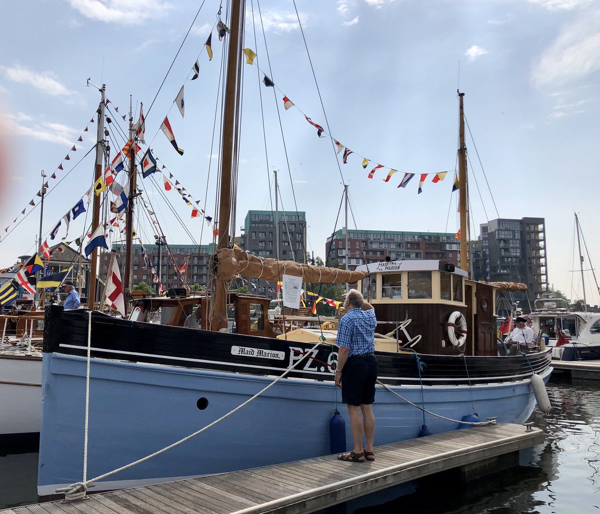 iPoof's tweet photo. #littleships #dunkirk #ipswich #ipswichdocks #heroes https://t.co/5AnSuqjlZA