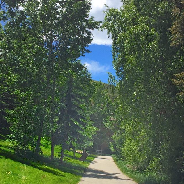 KeesToKitchen's tweet image. Sunday afternoon stroll along the Eagle River. #VailValley #Beavercreek #Vail #Colorado ift.tt/2sddsW5