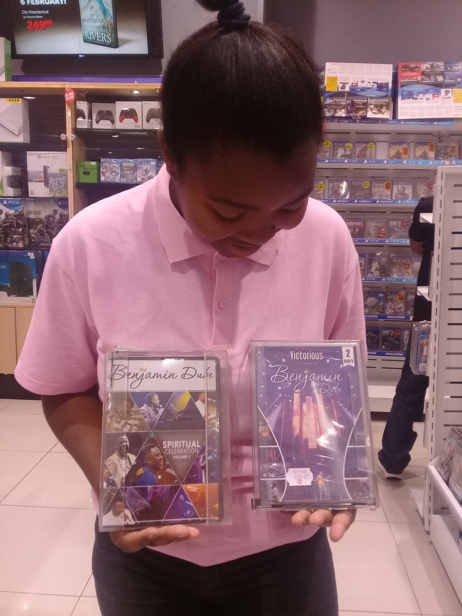 #SpiritStore tweet media