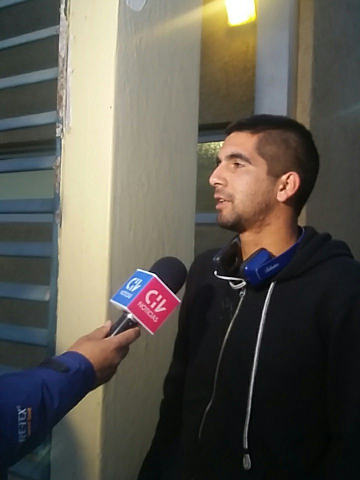 GreigTomas's tweet photo. Nuestro Jugador Nicolas Gómez conversa con @chilevision 
Vamos Inmigrante 🔴⚪🔴⚪ https://t.co/yoFGd2B7dc