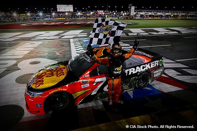 MTJFoundation's tweet photo. Will @MartinTruex_Jr find Victory Lane at @CLTMotorSpdwy #CocaCola600 tonight? We think so! #GoMTJ Photo: CIA Stock https://t.co/LESqsYrzML