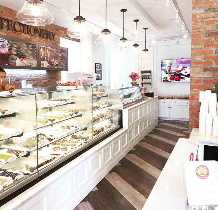 OldFirehall_'s tweet photo. It’s a great day for a walk in the beautiful village of Kleinburg . Stop in to see our new location and sip your cappuccino on our patio or cool off with our Kawartha Ice Cream and housemade waffle cones 🍦🍫🍭☕️ #torontotips #kleinburg #vaughan #bolton #nobleton #woodbridge https://t.co/MaD1Kdx6U8