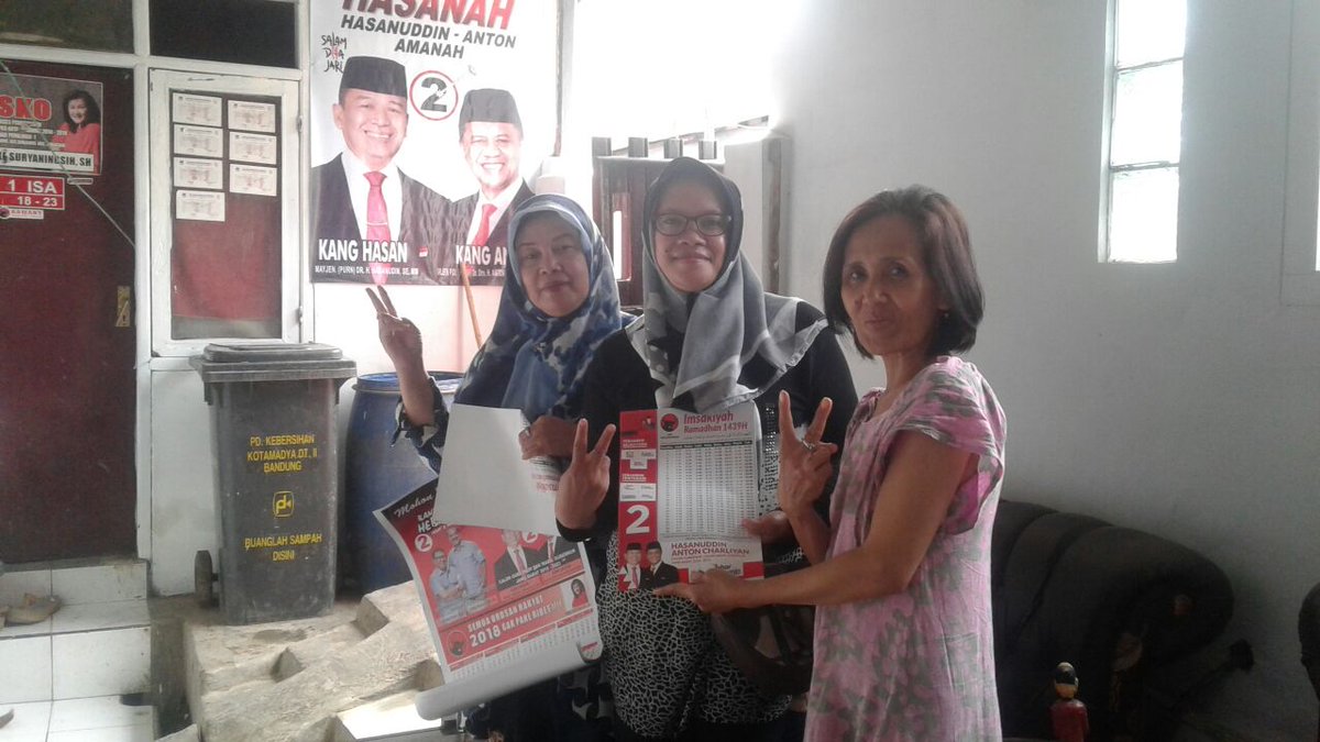 PdiBandung's tweet photo. sudah menerima pemantapan dan lebih mantap 27 juni 2018 bandung jabar No.2 #Hasanah #hebring #JabarTerjamin #bandunghebring
@tbhasanuddin
@ineu_purwadewi @DPD_PDIP_JABAR https://t.co/VeEnUSdjQM