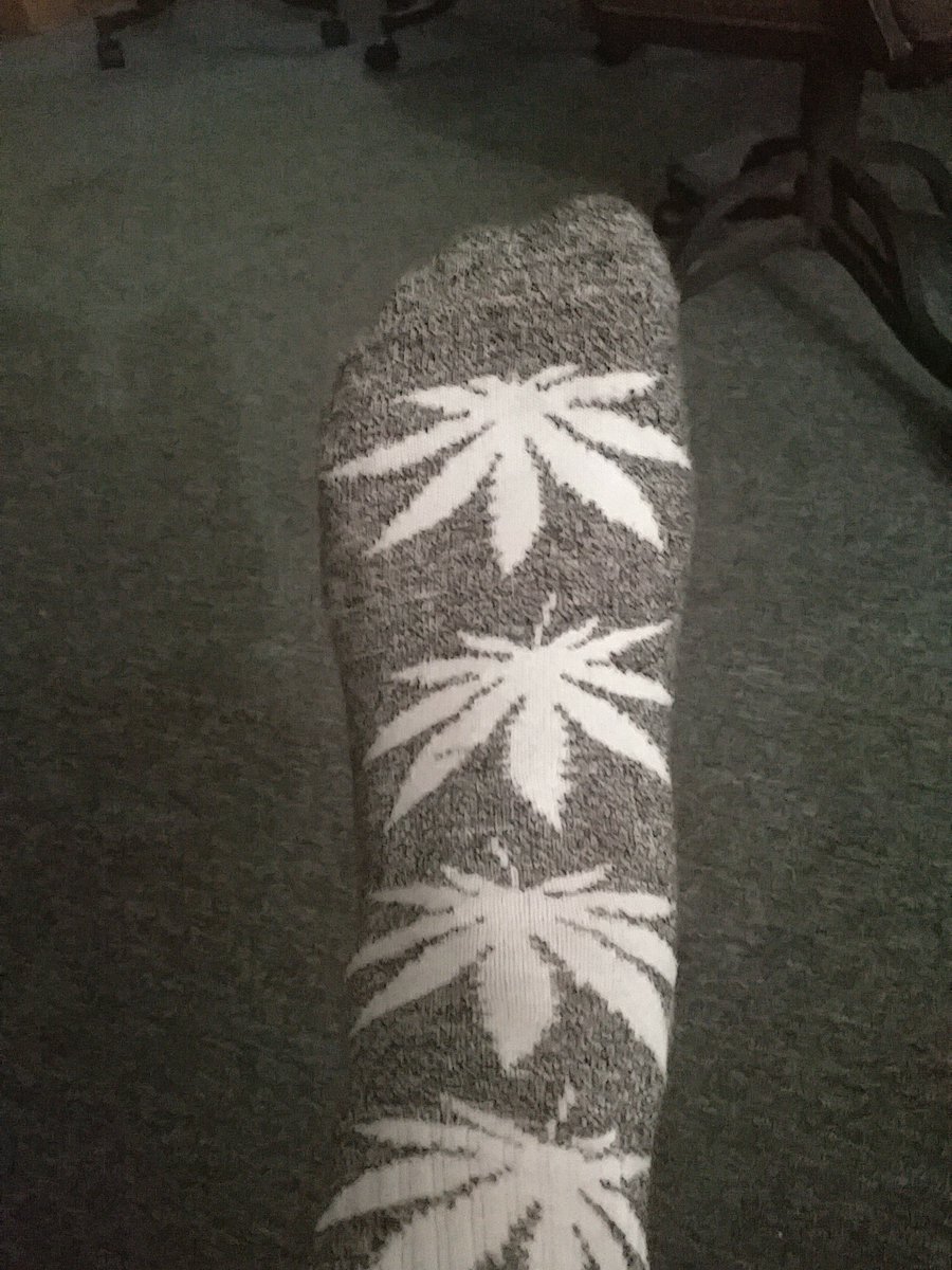 Angel07471851's tweet photo. Love my socks!! Cannabis for Life!! 💖🌱💪🏆
#hempstrong
#marijuianasaveslives #cannabisfirst #AngelofBetter #changinglivesonedropatatime #cannabisadvocate https://t.co/1O5nHTmBRj