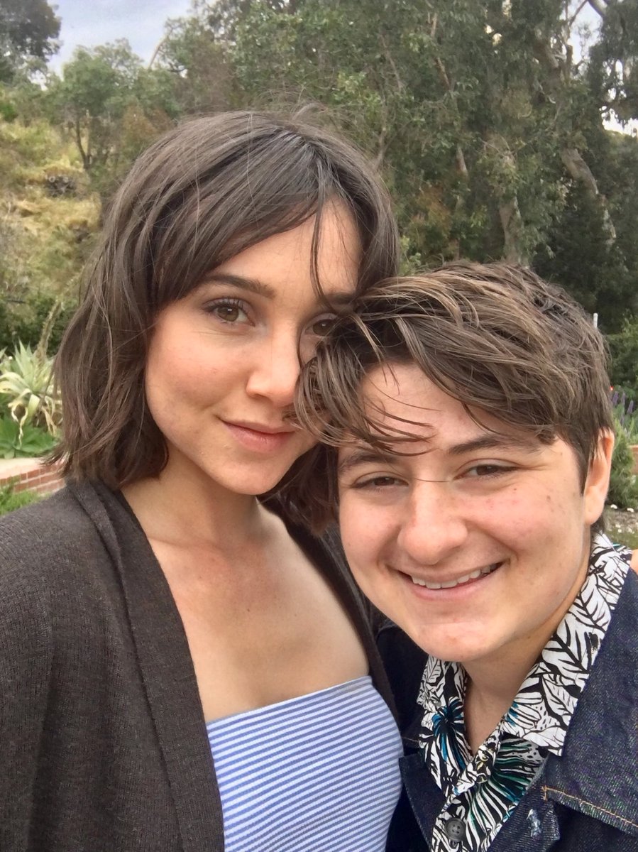 mew_planet's tweet photo. #queerbaes been with this angel for 4 yrs and she’s loved me in all the queer forms I’ve taken https://t.co/BunQYPWIVW