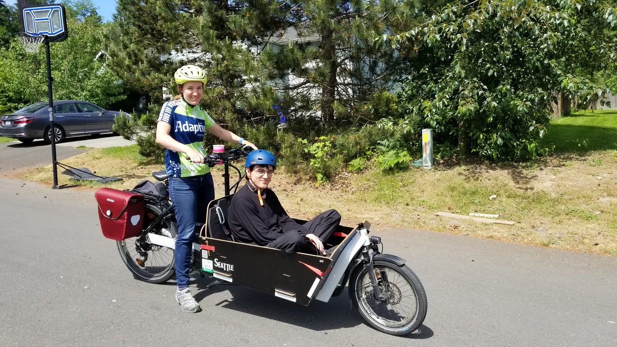 genepedia's tweet photo. Brother just had surgery on his toe but didn't want to drive his car to lunch with us. #bikeeverywhere @WAbikes @bikeherecom #packster80 https://t.co/92N9pXMQEd