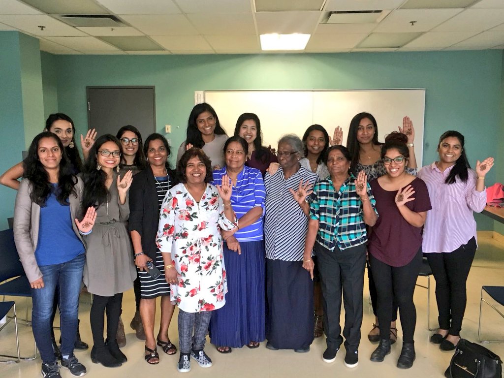 shapersMTL's tweet photo. The @shapersMTL team in partnership with Main Dans la Main, @divinartfund and @sconnectedness using henna to unite communities intergenerationally and break down stigma around mental health ☺️ #globalshaper #mentalhealth #art #Henna #stories https://t.co/v7RbM8yFGf
