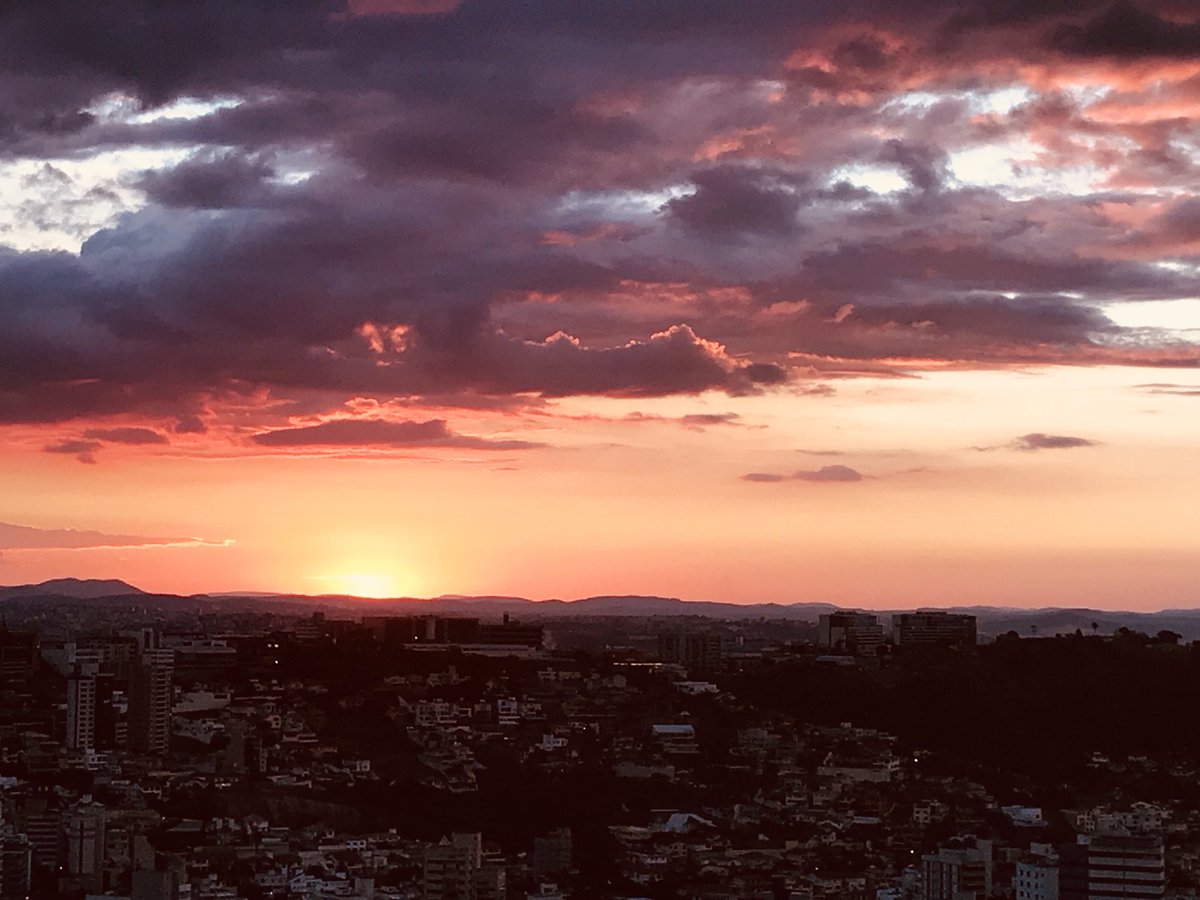 Sunset 🌅 Sunday! #sunsetsundays #SundaySunsets #Brazil #BeloHorizonte