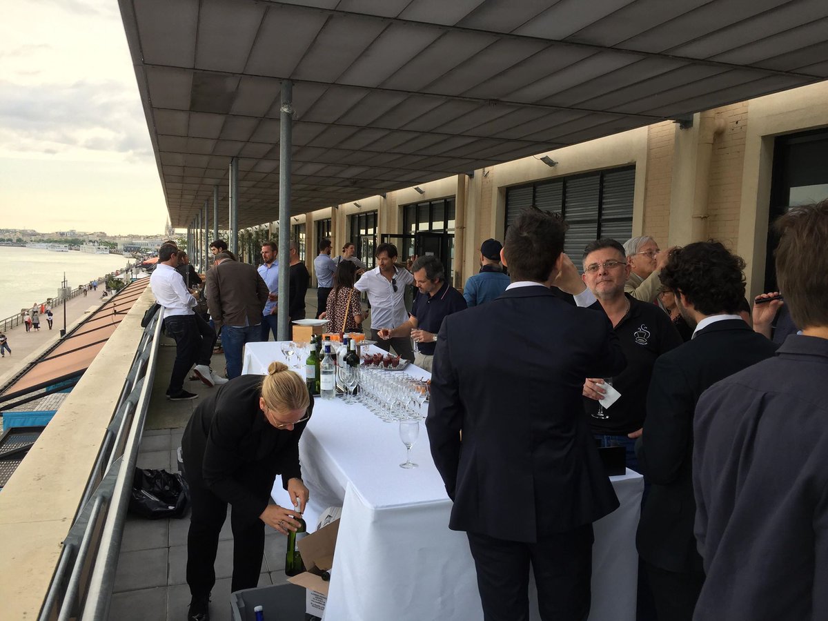 vapoteursnet's tweet image. Soirée d'inauguration du @VapeInProgress à Bordeaux.
#vapeinprogress #vape #vaping #filierevape #ecigarette #fivape