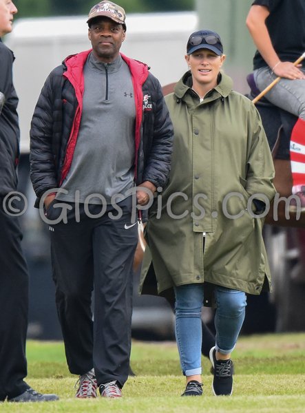 _Glospics_'s tweet photo. A heavily pregnant Zara Tindall watches Duke of Cambridge play polo yesterday #polo #Royals #ZaraPhillips #Jerudong @CirencesterPolo https://t.co/Bb0xuBPPDJ
