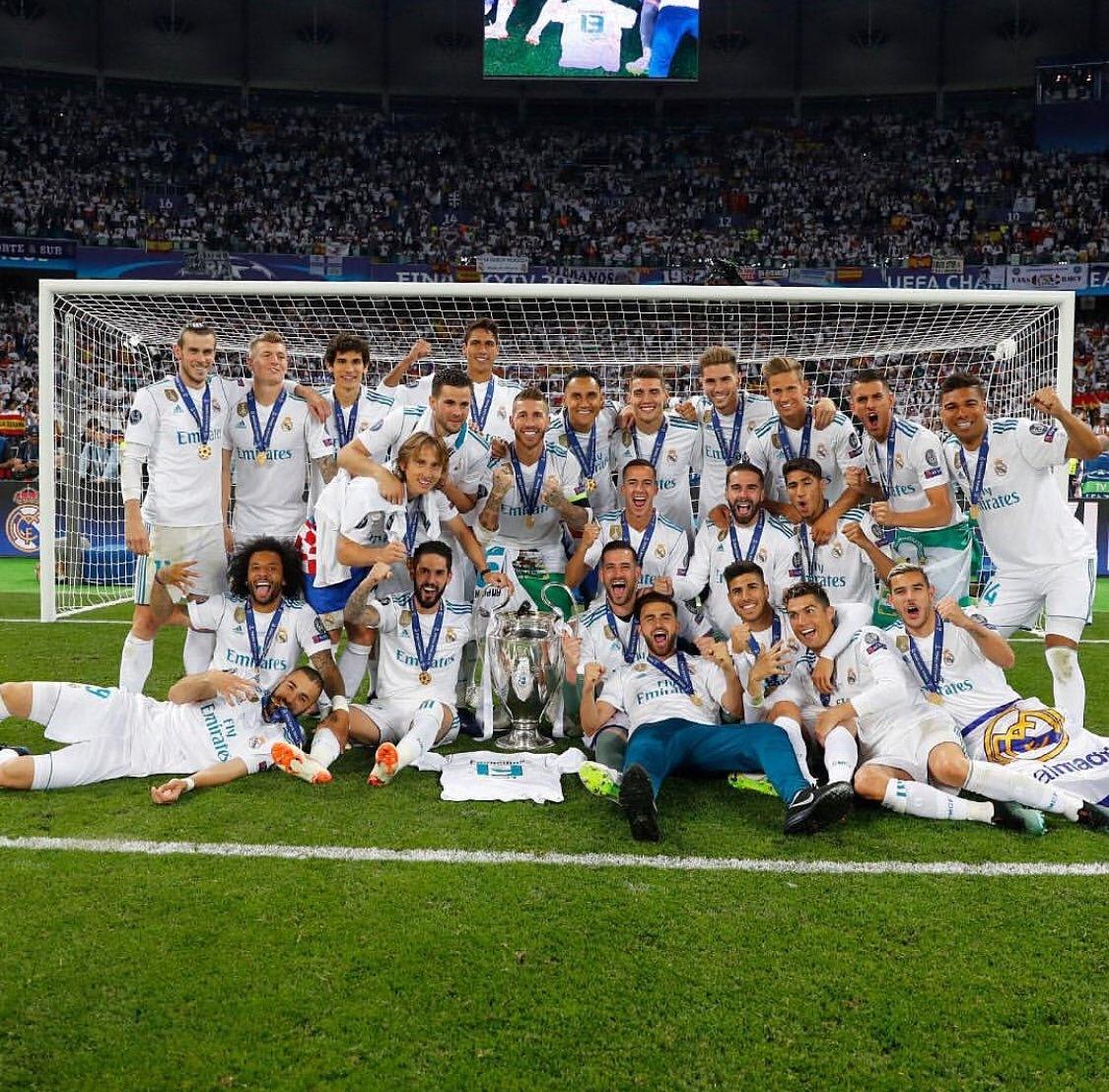 Data_Ven's tweet photo. #ChampionsLeague 🏆| Zidane y Real Madrid ganaron por 3ra vez consecutiva y 13ma ocasión el título que todos los clubes de Europa sueñan. Gareth Bale fue el más valioso al anotar doblete incluído una joya gol de chilena. https://t.co/yEjmBi6xMC