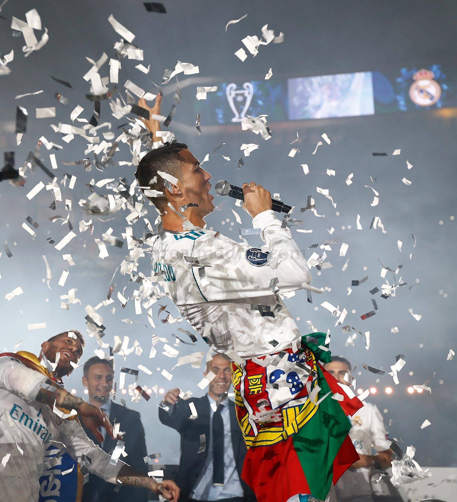 Cristiano Ronaldo on Twitter "‘Uno, dos, tres... ¡HALA MADRID!’ https//t.co/DNdaDUlUjy"