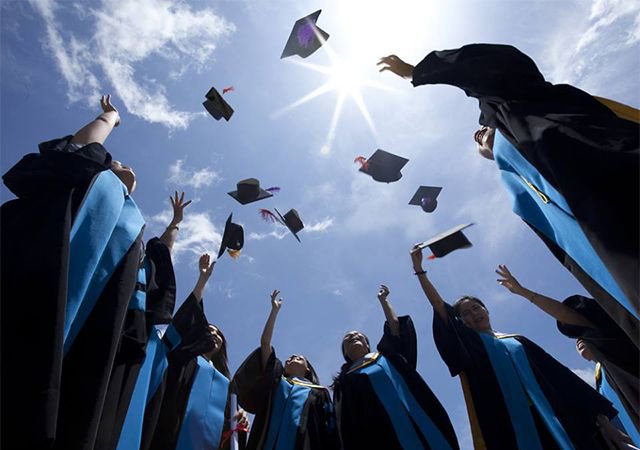 uofsandiego's tweet photo. Congratulations to all of our @uofsandiego students who participated in Commencement ceremonies! #GoToreros #USDGrad18 #toreros https://t.co/1DB5AauFrF