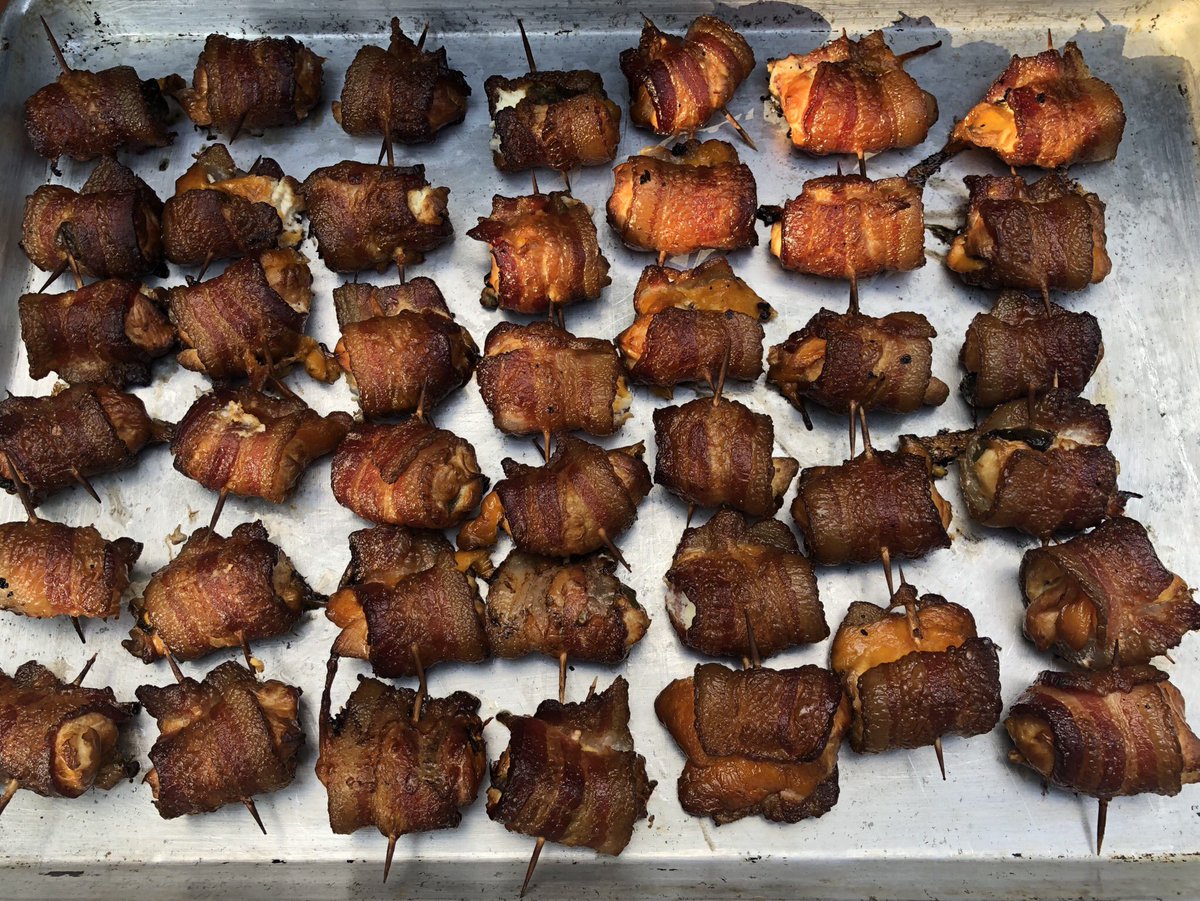 johnpgovea's tweet photo. Cubed chicken, sharp cheddar squares, sliced jalapeño, Philadelphia cream cheese, rolled and wrapped in bacon #ChickenBombs @MeatChurch you have to try this appetizer https://t.co/oLG1ZOlKgo