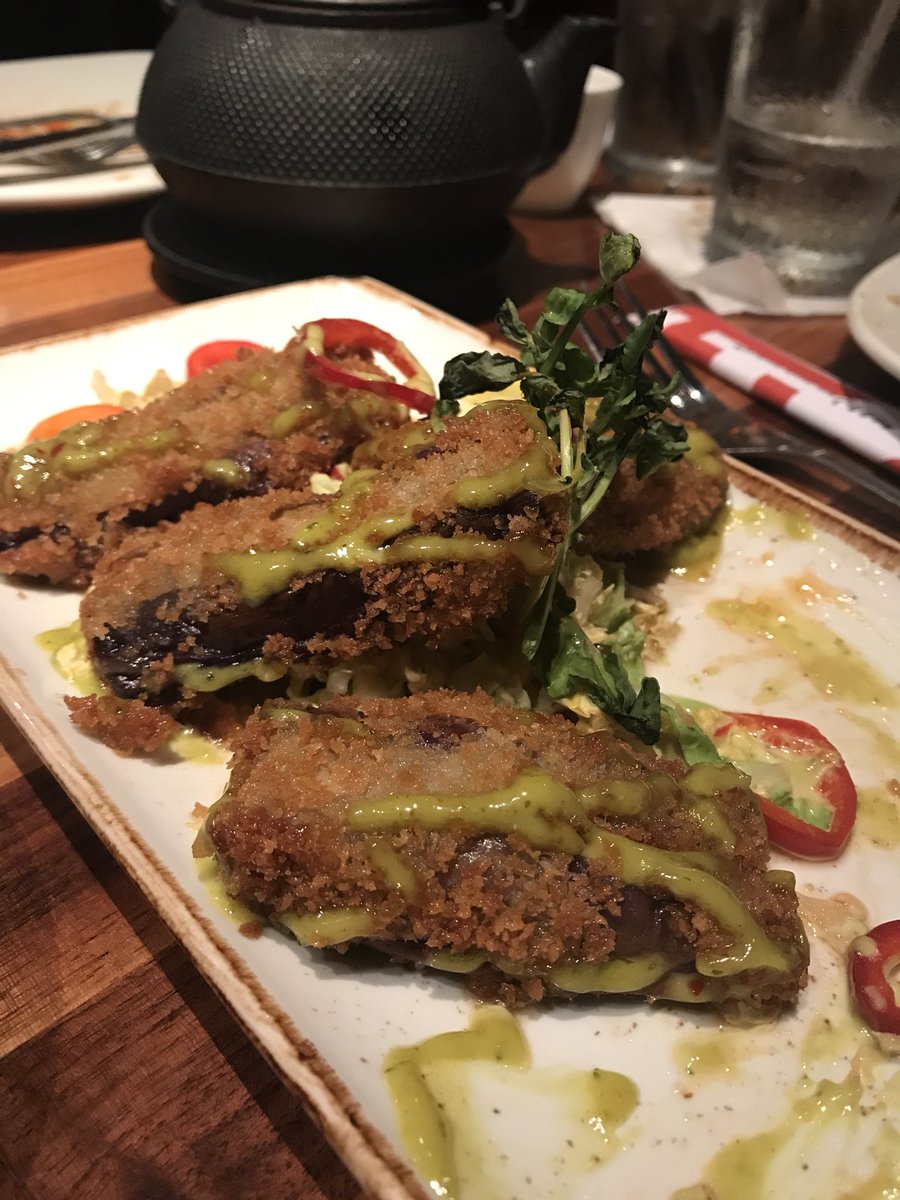 Dee2079E's tweet photo. Sorry @PFChangs this plate was a fail! Bring back the spicy eggplant dish instead 🤢 https://t.co/xNAQzAJk1U