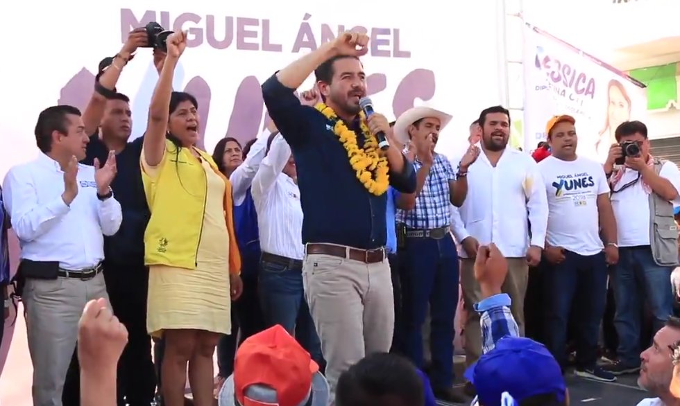 Crearé 5 agroparques para apoyar a los productores veracruzanos: <a href="/MYunesMarquez/">Miguel Ángel Yunes Márquez</a> <a href="/CDEPANVeracruz/">CDE PAN VERACRUZ</a> <a href="/PRD_Ver/">PRD Veracruz</a> <a href="/MovCiudadanoVer/">Movimiento Ciudadano Veracruz | Movimiento Naranja</a> #PorVeracruzAlFrente #LoMejorEstáPorVenir #Elecciones2018 
goo.gl/BQVax2