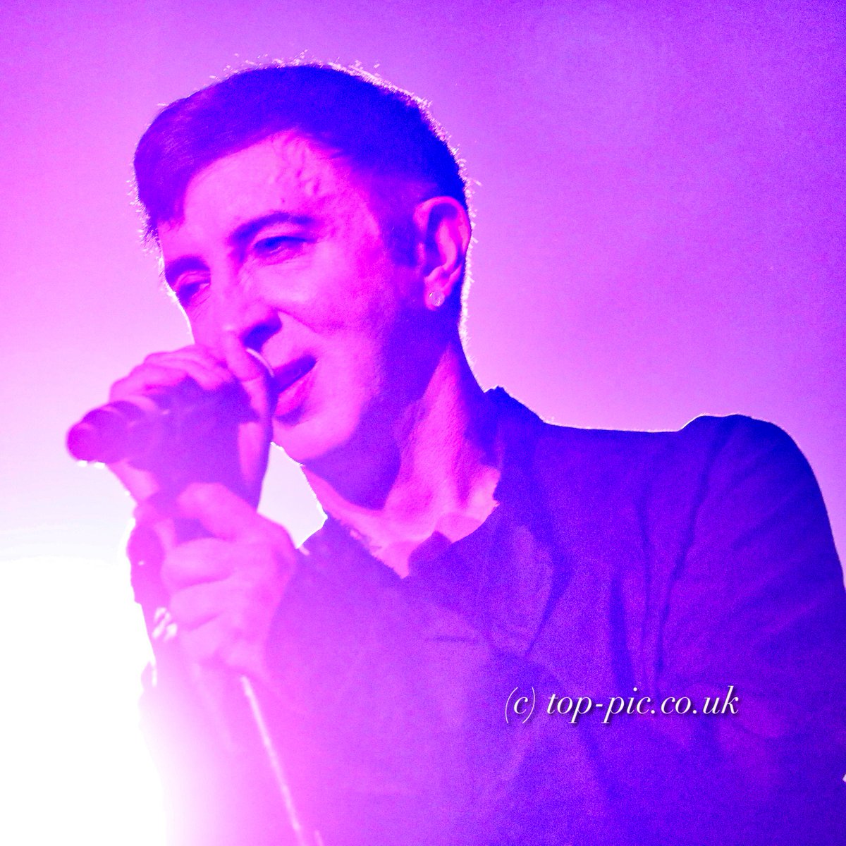 toppiccouk's tweet photo. An absolutely phenomenal performance from @MarcAlmond brings the curtain down on @InTheParkFest for another year. If you put one artiste on your "must see" list then look no further, old stuff, new stuff and even a bit of T Rex to finish #music #essex #legend #southend https://t.co/urita1ktKq