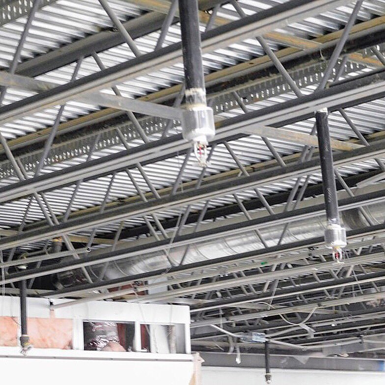 uscout_com's tweet image. Looking for a large space to film your next movie or host an epic event? Look no further than this exclusive Uscout listing in the desert. The former Sam’s Club location is 135,000 sq feet with 630 parking stalls. Email info@uscout.com for more info. #Uscout #filmlocations #film