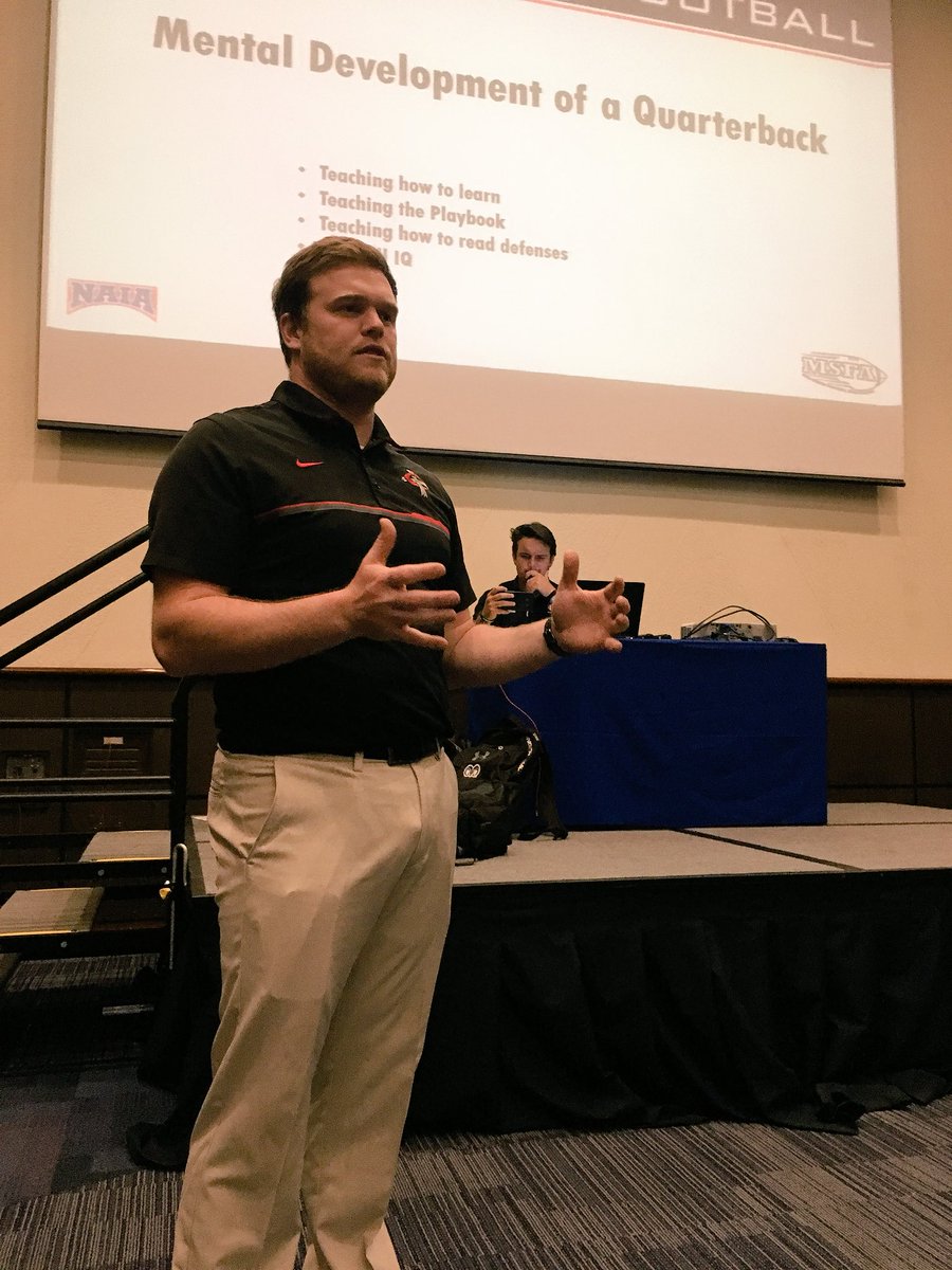 coach_codd's tweet photo. Day 4 in Mexico City:

Great day watching the youth football teams play their games, and thankful for the opportunity to talk about our Quarterbacks and share our mission at @AfcamMexico! God provides many opportunities through this sport, and I'm thankful for every one! https://t.co/2Mq1q4DvWp