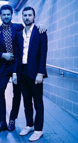 lwrryhabit's tweet photo. PERO MIREN ESA FACHA POR DIOS #HarryStylesSosCareta #ArgentinaLovesMitch https://t.co/kOlScJOyqH