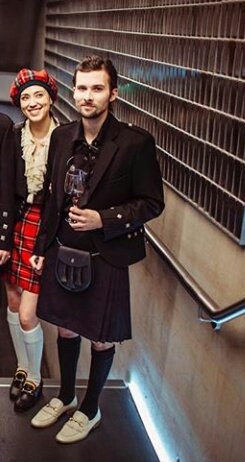 lwrryhabit's tweet photo. PERO MIREN ESA FACHA POR DIOS #HarryStylesSosCareta #ArgentinaLovesMitch https://t.co/kOlScJOyqH
