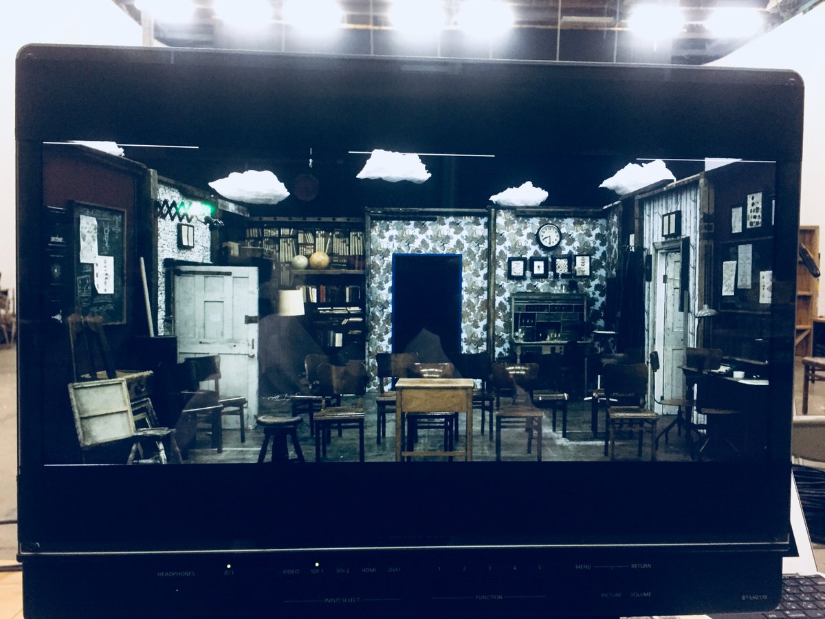 大喜多正毅on Twitter Life Is Beautiful Hide The Blue T Co H9eurxp4a5 Bish