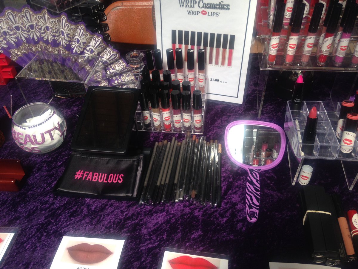 WRIP___'s tweet image. TEAM WRIP IN THE HOUSE!!! #WripLips #Wrip #lipstick #lipgloss #TeamWrip