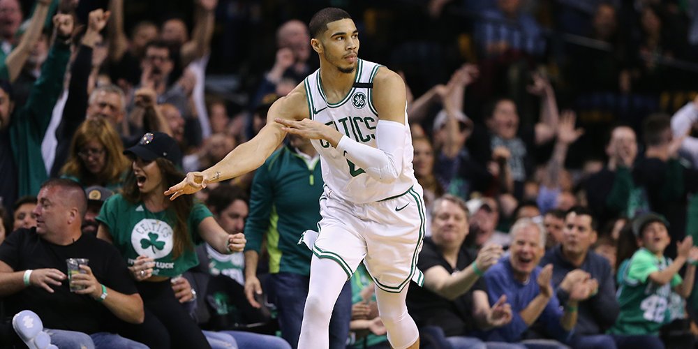 celtics's tweet photo. HALFTIME: Celtics 43, Cavs 39

Al Horford is 6-for-7 from the field for a team-high 14pts, followed by Jayson Tatum with 11pts/5reb. Brown: 8pts; Morris: 7pts. James: 17pts for Cleveland. https://t.co/kPKrLCE6IV