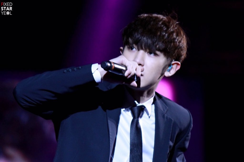 จงอวยชานยอลให้มากกว่าที่พี่เขาอวยตัวเอง tweet media