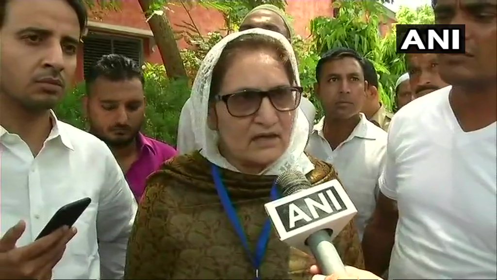 I've been continuously receiving complaints. They didn't expect so many ppl to come out to vote in Ramzan.Initial strategy was to hold elections in Ramzan so that ppl won't vote: Tabassum Hasan, RLD candidate for #Kairana Lok Sabha seat after writing to EC over faulty EVMs&VVPATs