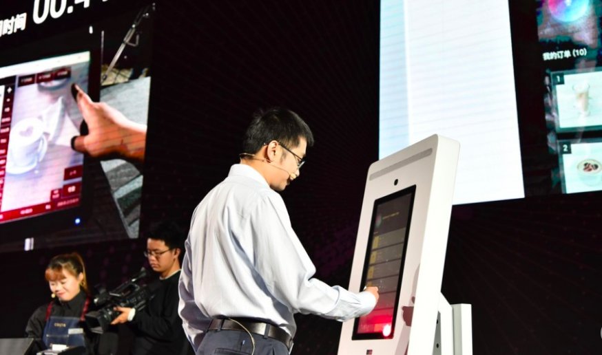 dingtalkhq's tweet image. This system took a complex order of 34 coffees in a mere 49 seconds – three times more faster than a human barista, who did the same in two minutes and 37 seconds.
#AlibabaGroup #DingTalk #Starbucks #Smartorderingsystem #AI #SCMP_News
sc.mp/2kpryzE