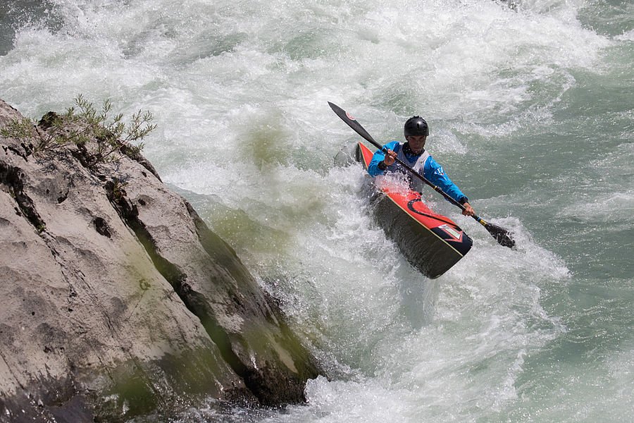 STMediaCH's tweet photo. Spektakulär! Der Tanz auf dem wilden Wasser! Kanu-Weltmeisterschaft auf der #Muota bei #Schwyz! Hunderte von TopKanuten aus 30 Ländern! Spannende Rennen inmitten einer grandiosen Naturlandschaft! 30.5.-3.6. @I_love_Lucerne
@Muotakanuwm https://t.co/A0Fne3o3z1 https://t.co/RoSuR8Fu4y