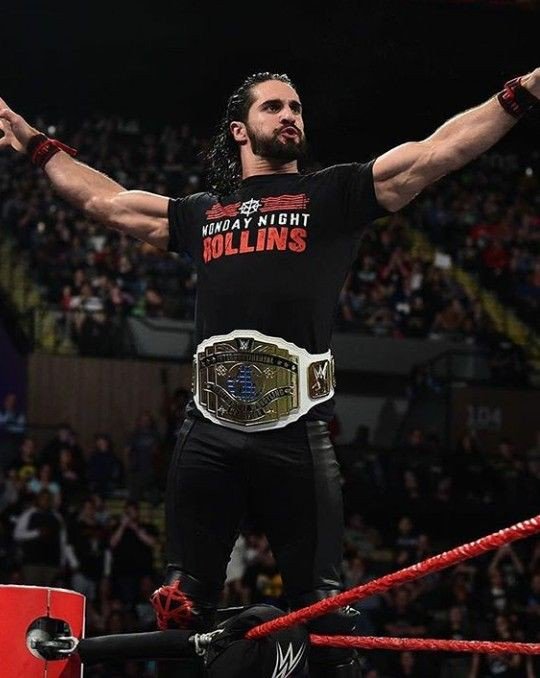 Happy birthday Seth Rollins 