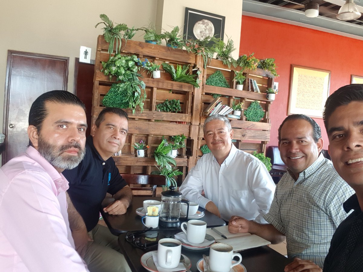 iopchina's tweet image. 与经济学院合作设计经济周期以在纳亚里特自治大学使用$ IoP
@UAN_Oficial #blockchain @libertaria_proj #BlockchainUniversity