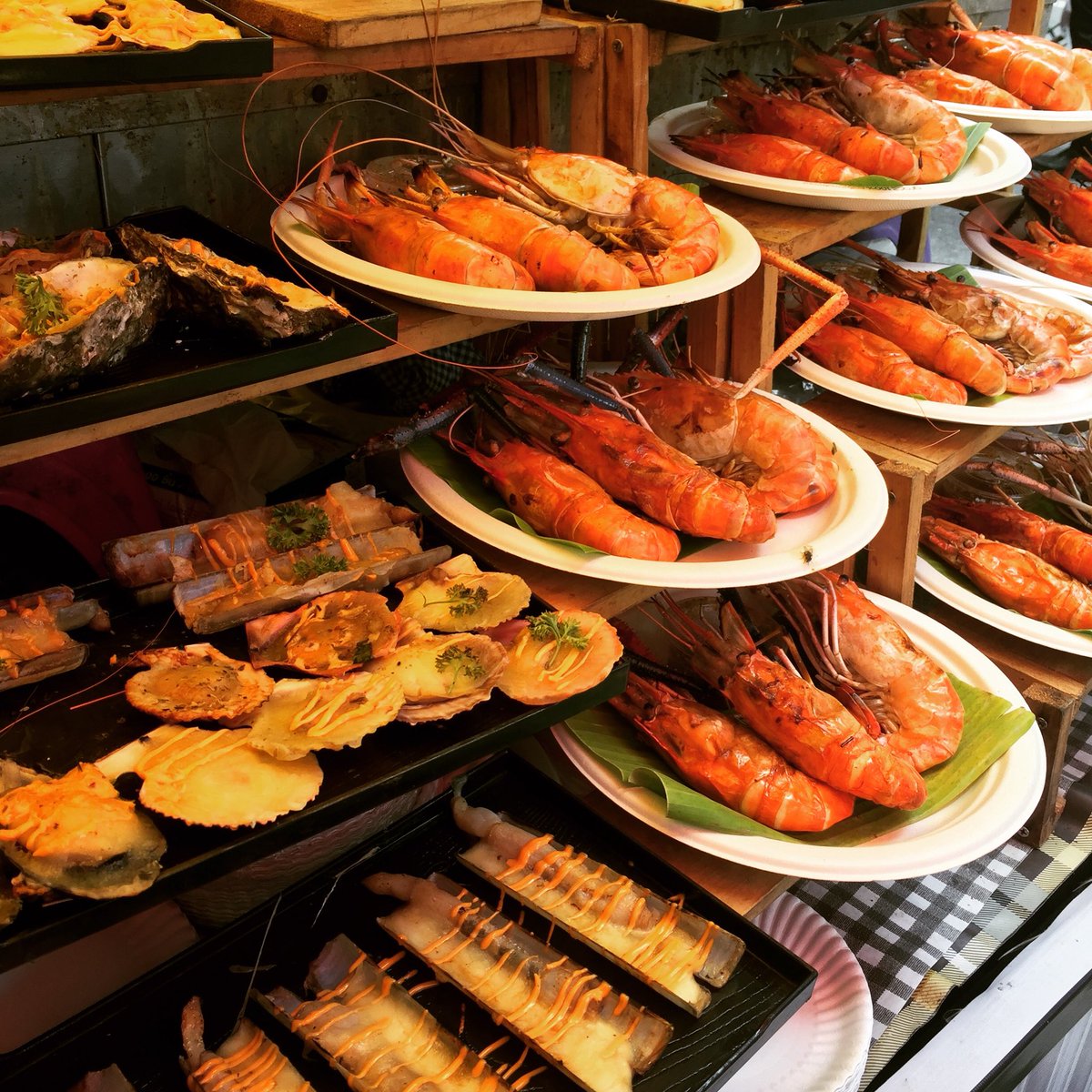 TastedTV's tweet image. Love the interesting foods you can get #roadside in #Bangkok