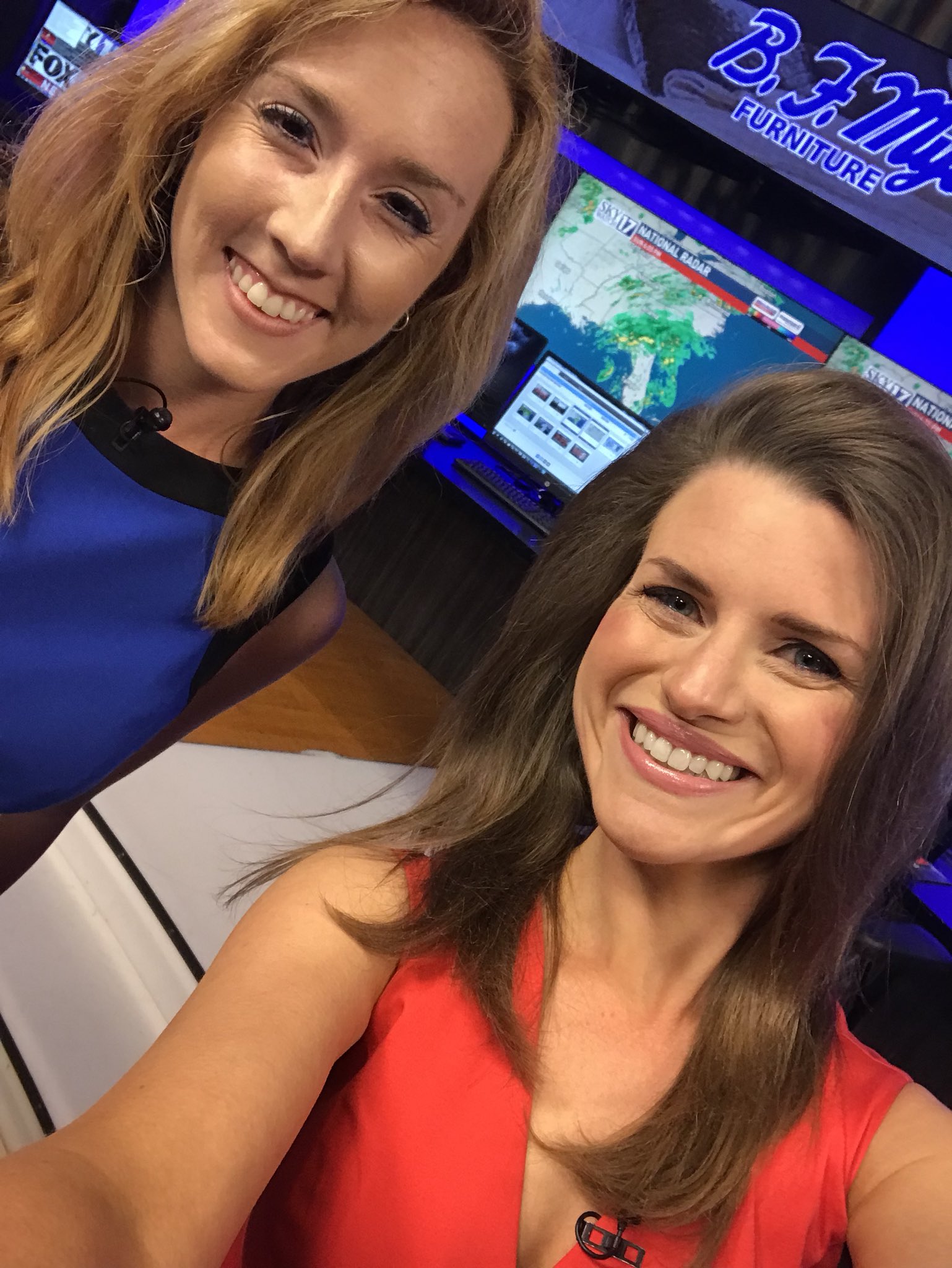 Nikola Junewicz on Twitter: "We're ready to go live right after the  Coca-Cola 600 wraps! Join us on @FOXNashville https://t.co/QPKKdEs7Xa  https://t.co/6ytTceSkLn" / Twitter